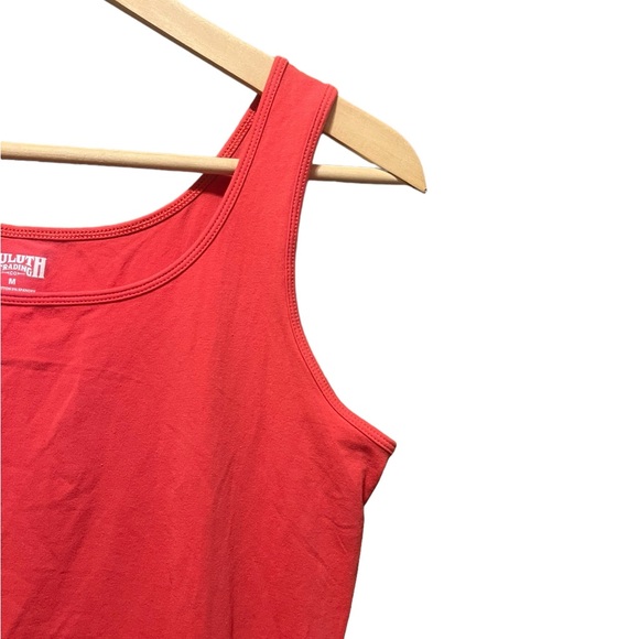 Duluth Trading Co No-Yank Tank in Red Size Medium - Picture 5 of 6
